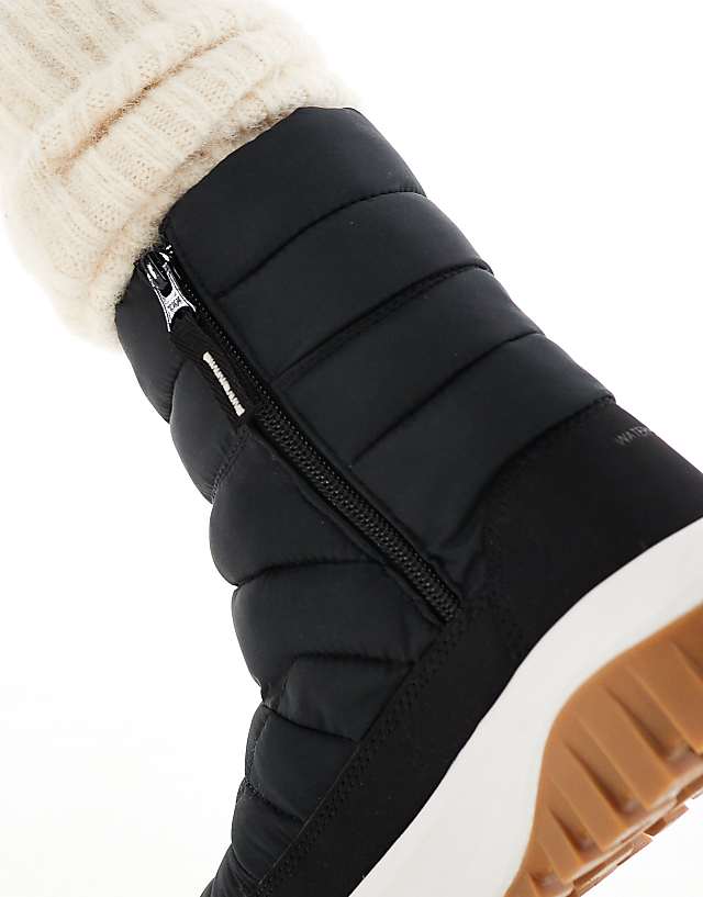 Asos Columbia Snowtrot Mid Snow Boots In Black And Sea Salt