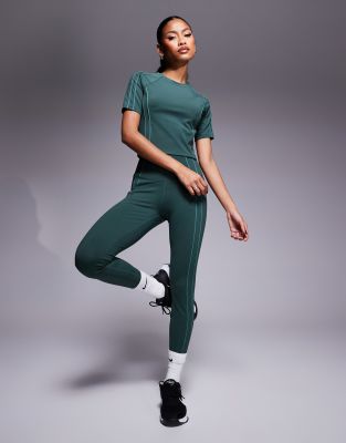 Asos Nike One Training Reflective Piping Cropped T-shirt And Leggings In Green