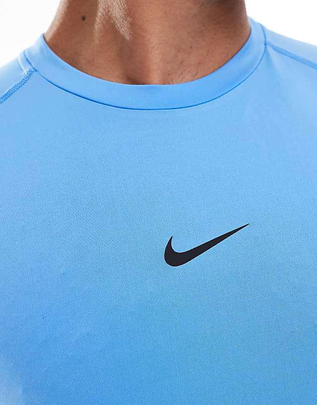 Asos Nike Pro Training Dri-FIT Muscle Fit T-shirt In Blue
