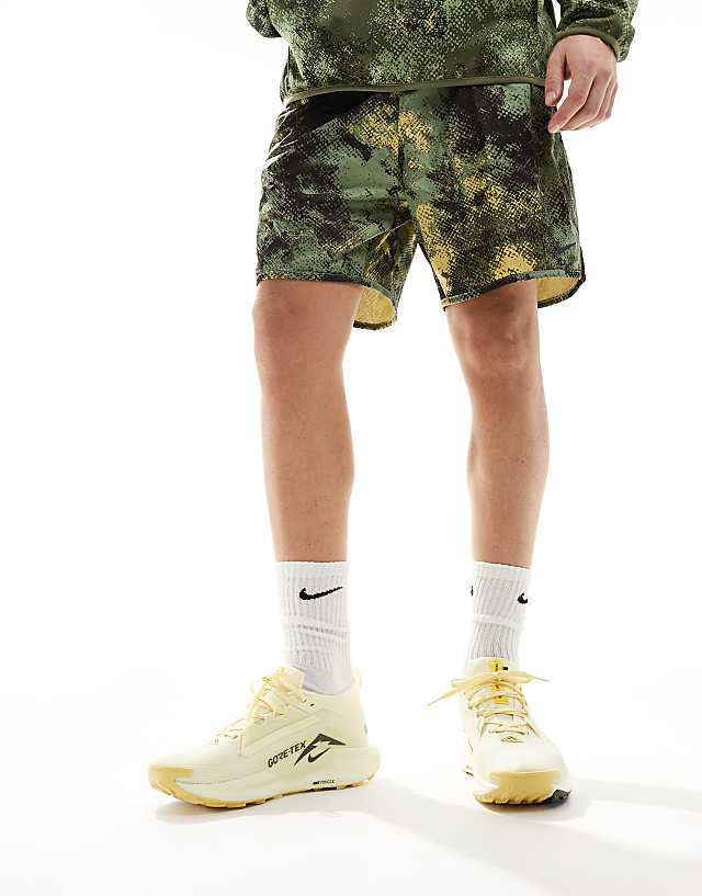 Asos Nike Running Reactx Pegasus Trail 5 Gore-TEX Trainers In Yellow
