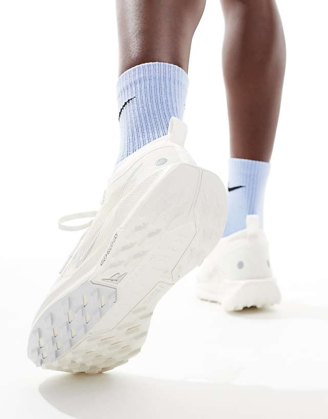 Asos Nike Running ReactX Pegasus Trail 5 Gore-Tex Trainers In White