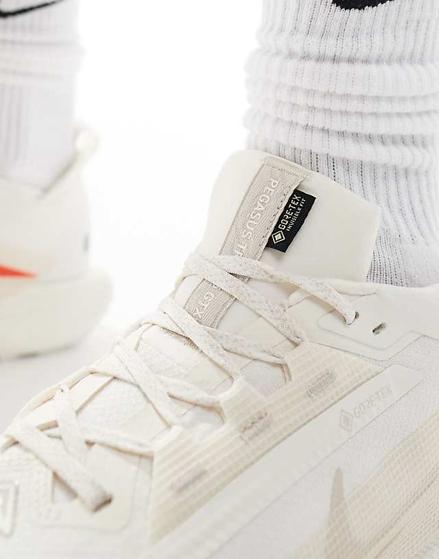Asos Nike Running ReactX Pegasus Trail 5 GORE-TEX Trainers In White