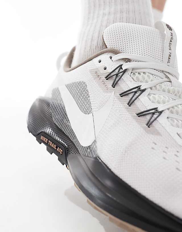 Asos Nike Running ReactX Pegasus Trail 5 Trainers In White And Black