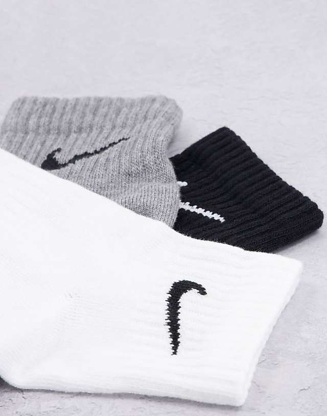 Asos Nike Training Everyday Lightweight 3 Pack Ankle Socks In Multi