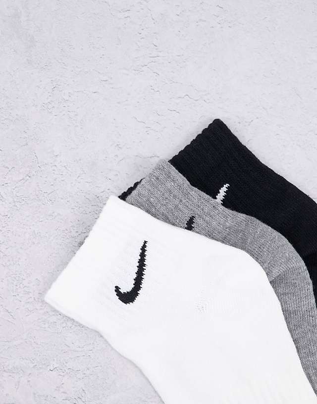 Asos Nike Training Everyday Lightweight 3 Pack Ankle Socks In Multi