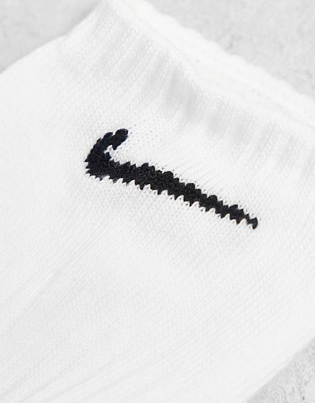 Asos Nike Training Everyday Lightweight 3 Pack No Show Socks In White