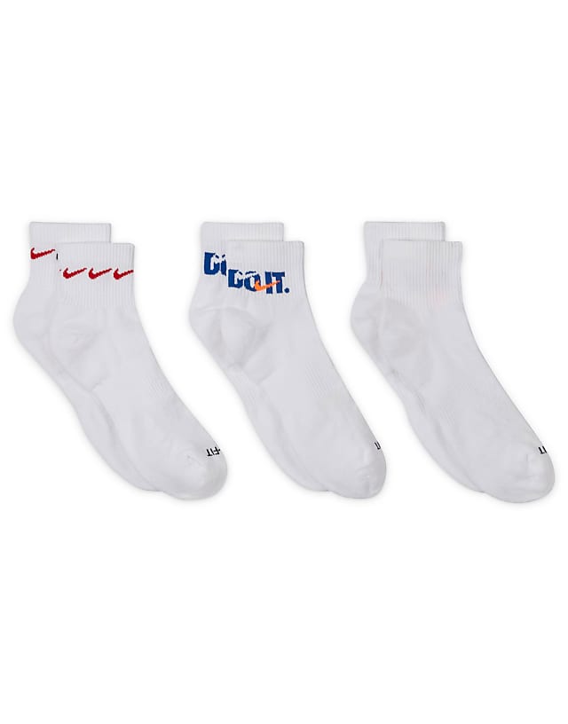 Asos Nike Training Everyday Plus Cushioned Graphic 3 Pack Ankle Socks In White