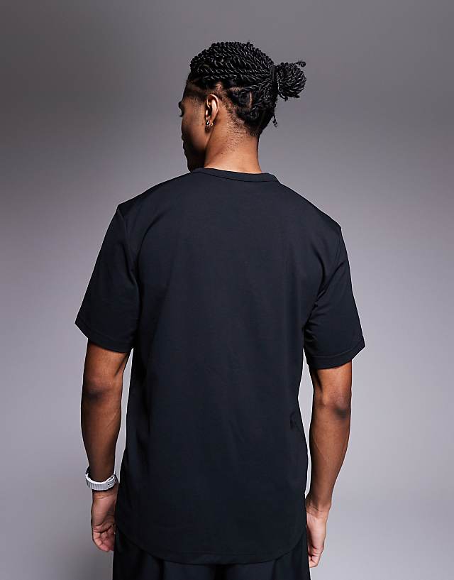 Asos Nike Training Hyverse Dri-FIT T-shirt In Black
