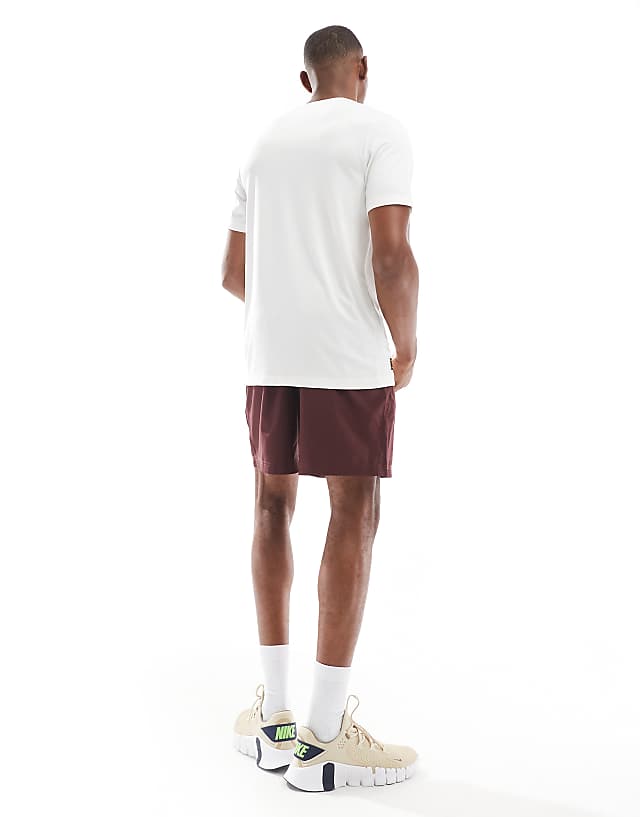 Asos Nike Training Swoosh Graphic 7 Inch Shorts In Burgundy