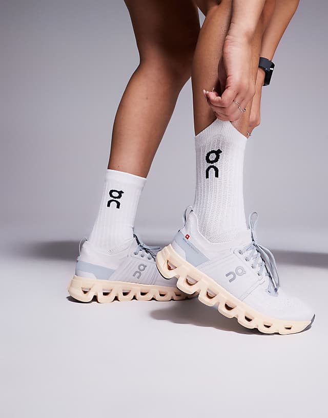 asos ON Cloudswift 4 running trainers in frost and blonde