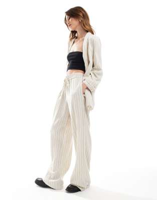 Asos Pieces Linen Touch Ruched Sleeve Blazer Co-ord In Birch Cream And Black Stripe - CREAM