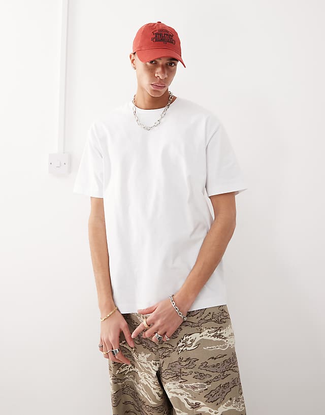 asos Reclaimed Vintage relaxed boxy t-shirt in white - WHITE