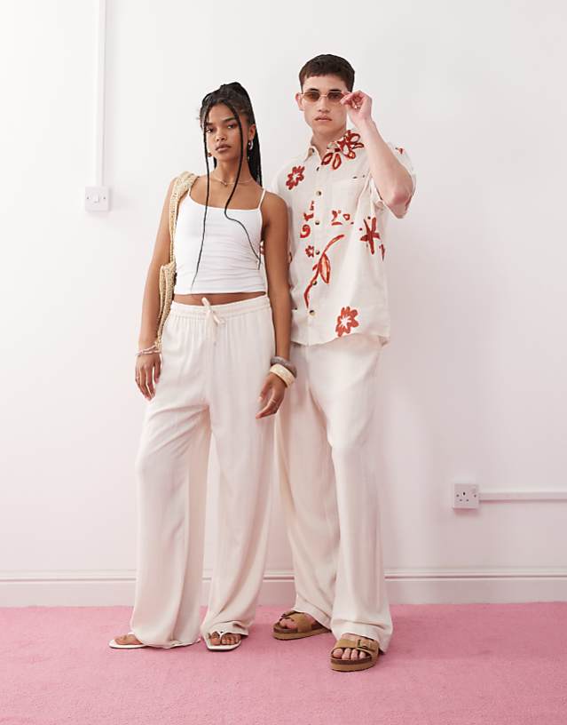 asos Reclaimed Vintage unisex relaxed trouser in blend linen in ecru asos Reclaimed Vintage unisex relaxed trouser in blend linen in ecru