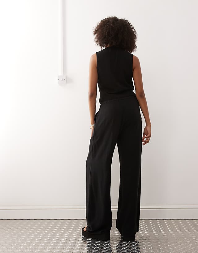 Asos Reclaimed Vintage Wide Leg Relaxed Linen Blend Trouser In Black