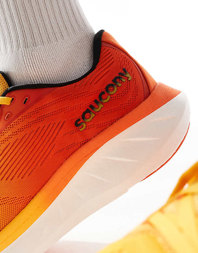 Asos Saucony Ride 18 Running Trainers In Pollen And Pepper