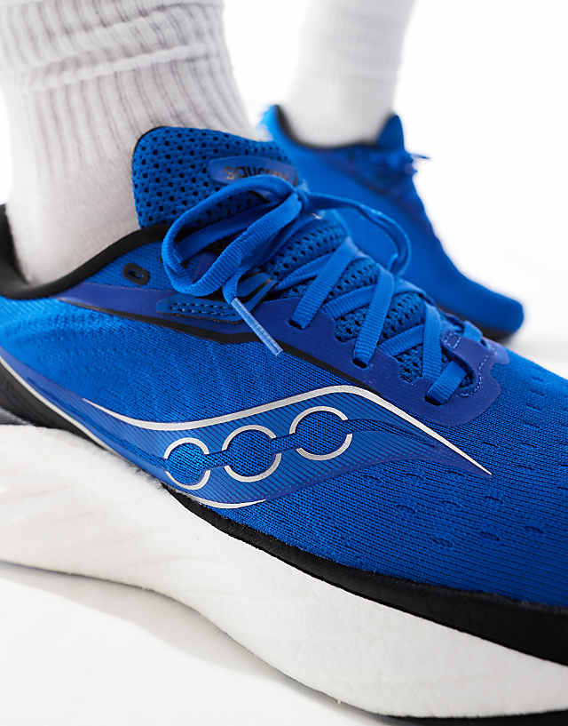 Asos Saucony Triumph 22 Running Trainers In Skydiver And Black