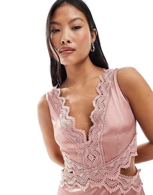Asos TFNC Petite Bridesmaid Satin Maxi Dress With Scalloped Lace Detail In Dusky Pink
