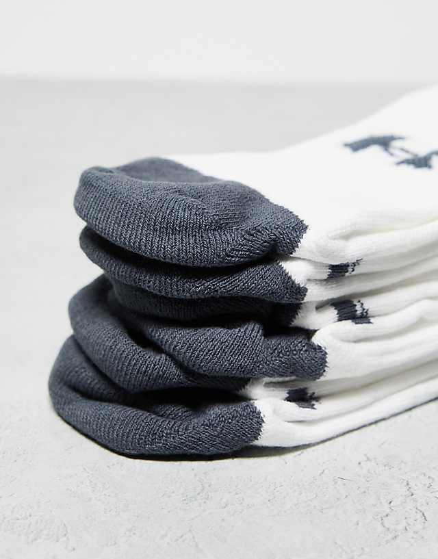 Asos Under Armour Performance 3 Pack Crew Socks In White