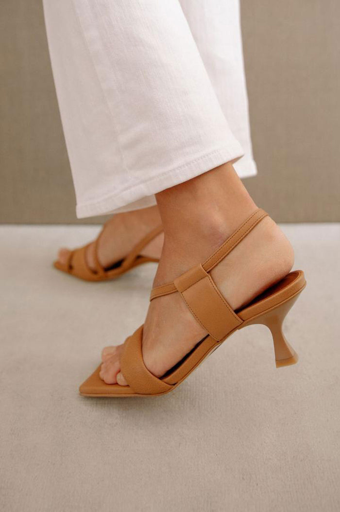 Aspiga Asymmetric Leather Sandals