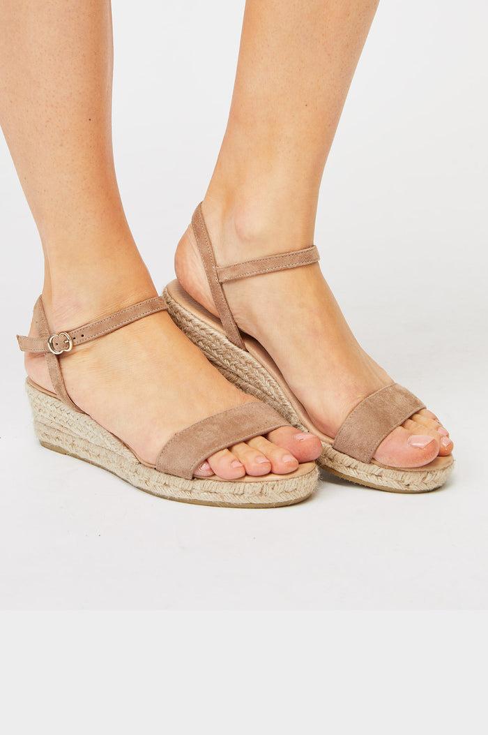 Aspiga Moli Low Wedge Espadrilles