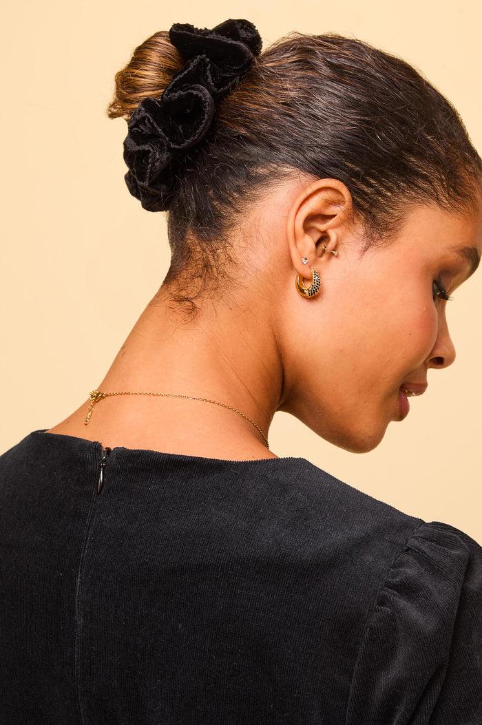 Aspiga Velvet Scrunchie