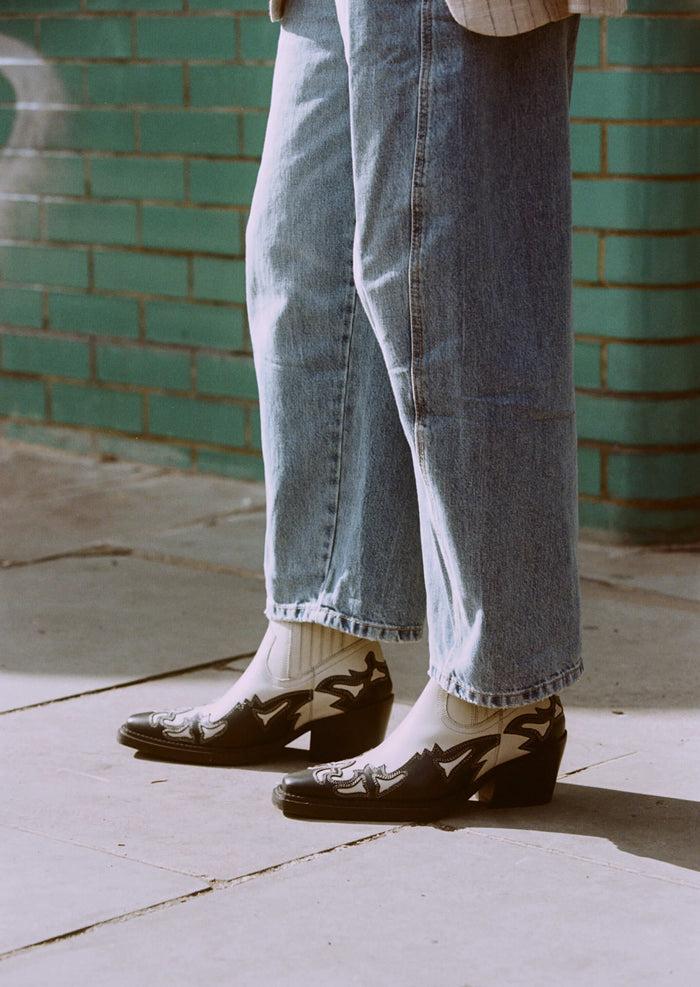 Asra Marvelo Rice/Black Western Boot