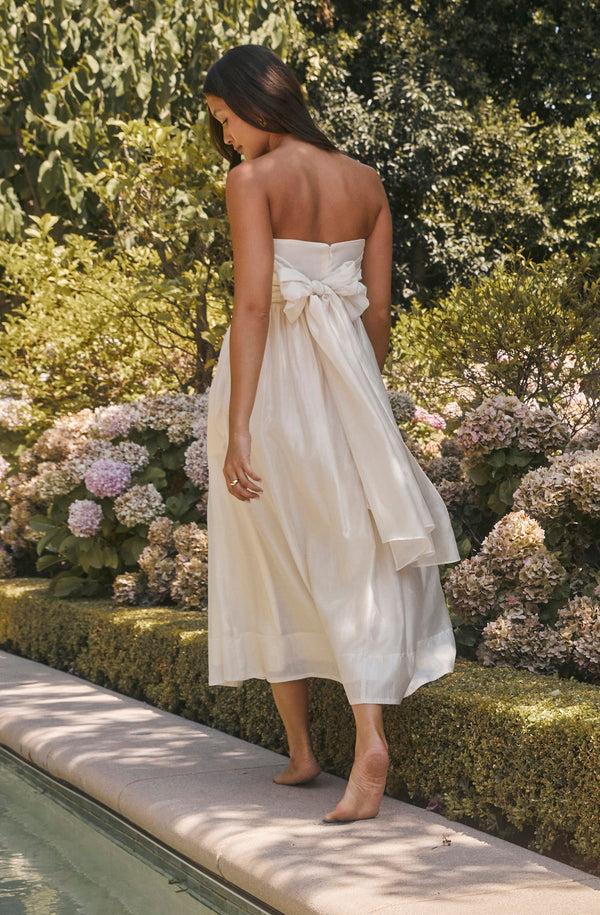 astr the label Aneesha Strapless Pleated Midi Dress