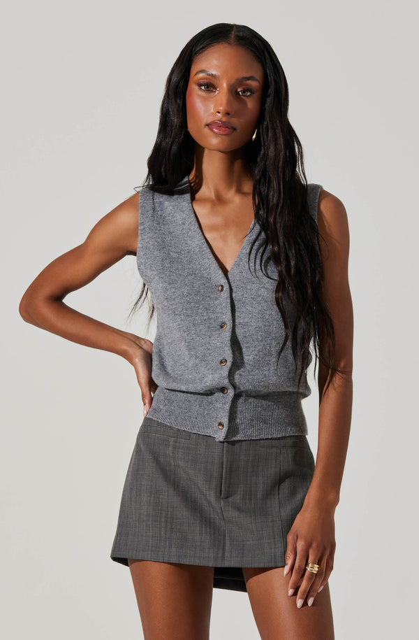 Astr The Label Eira Button-Up Sweater Vest