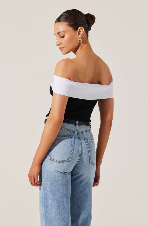 Astr The Label Rochelle Contrast Sweater Top