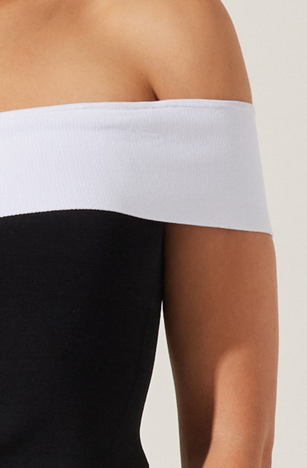 Astr The Label Rochelle Contrast Sweater Top