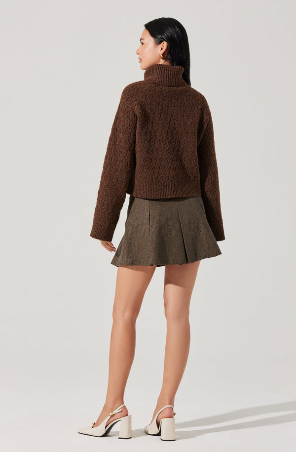 Astr The Label Textured Boxy Turtleneck Sweater