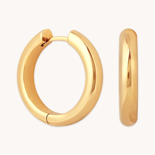 astrid & miyu Bold Large Hoops in Gold
