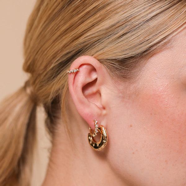 Astrid & Miyu Celestial Crystal 6.5mm Hoop In Gold