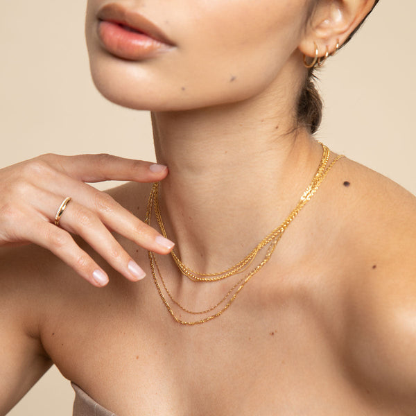 Astrid & Miyu Chelsea Chain Necklace In Solid Gold