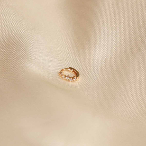 Astrid & Miyu Cluster Hoop 6.5mm In Gold