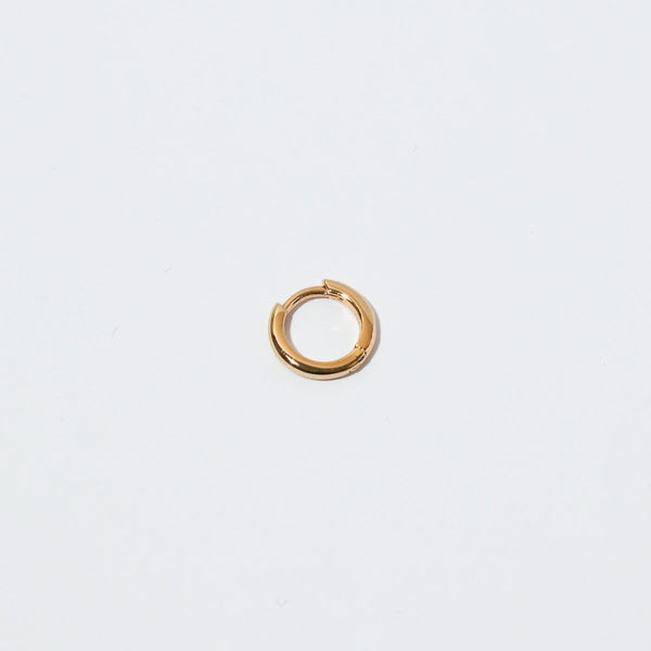 Astrid & Miyu Essential 8mm Hoop In Gold