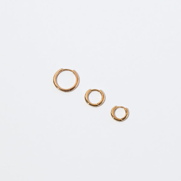 Astrid & Miyu Essential 8mm Hoop In Gold