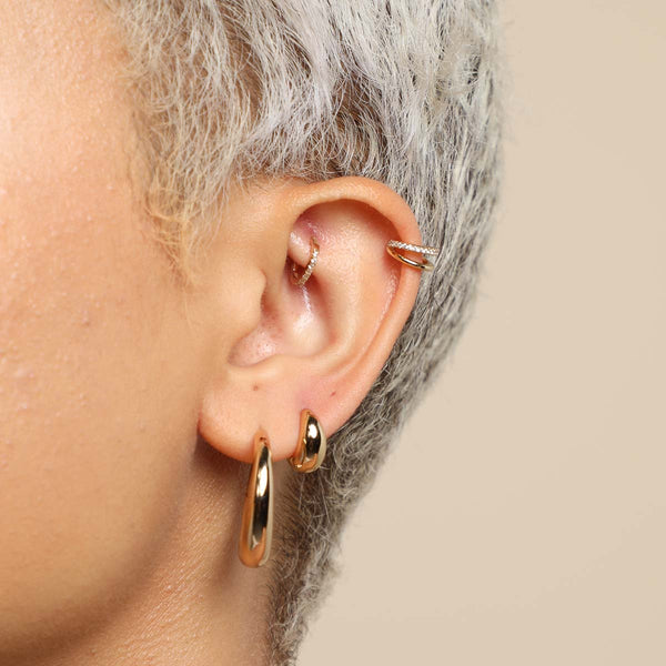 Astrid & Miyu Essential Crystal Small Hoops In Gold