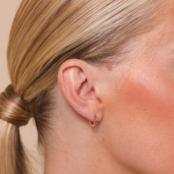 Astrid & Miyu Essential Huggies In Rose Gold