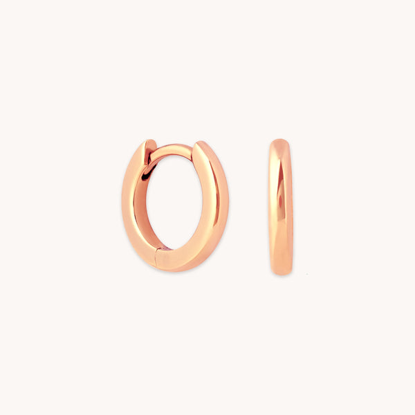 astrid & miyu Essential Huggies in Rose Gold