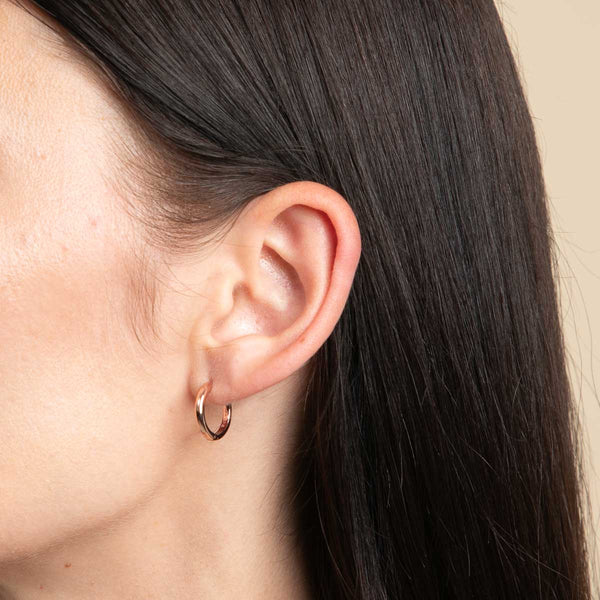 Astrid & Miyu Essential Small Hoops In Rose Gold