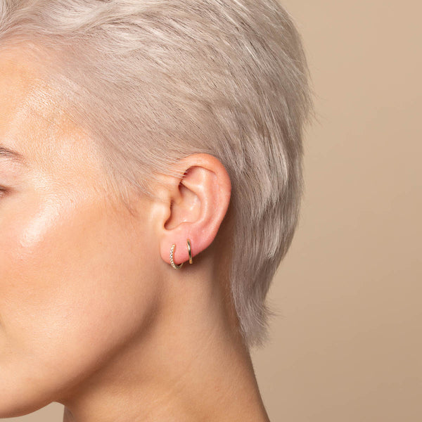 Astrid & Miyu Gem Piercing Hoop In Solid Gold