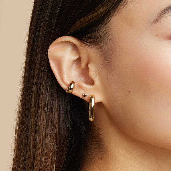 Astrid & Miyu Heart Stud Earrings In Gold
