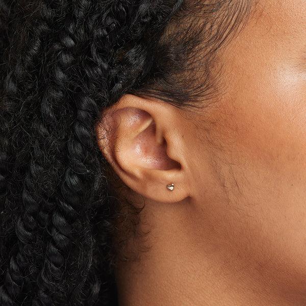 Astrid & Miyu Heart Stud Earrings In Gold