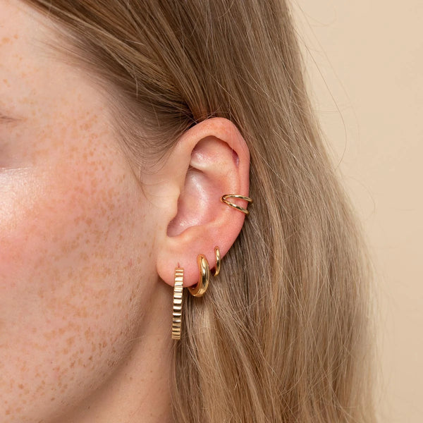 Astrid & Miyu Illusion Essential Ear Cuff In Gold