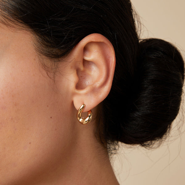 Astrid & Miyu Molten Hoops In Gold