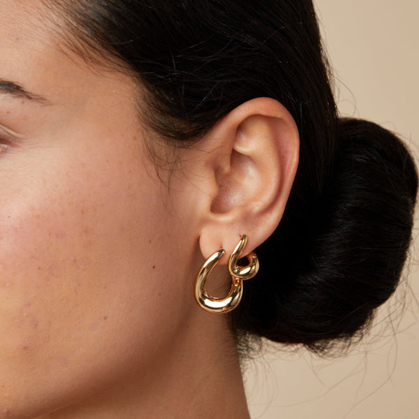 Astrid & Miyu Molten Hoops In Gold