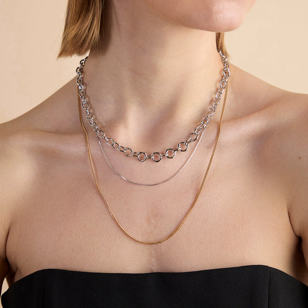 Astrid & Miyu Molten Link Chain Necklace In Silver