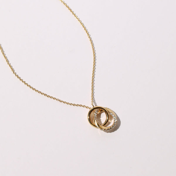 Astrid & Miyu Orbit Crystal Chain Necklace In Gold