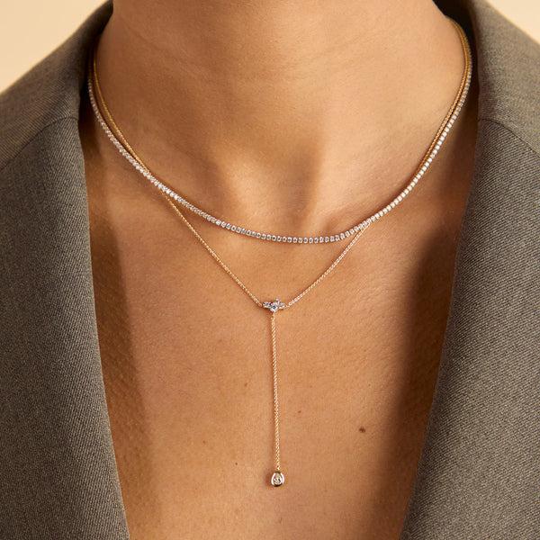 Astrid & Miyu Pear Bezel Lariat Necklace In Gold